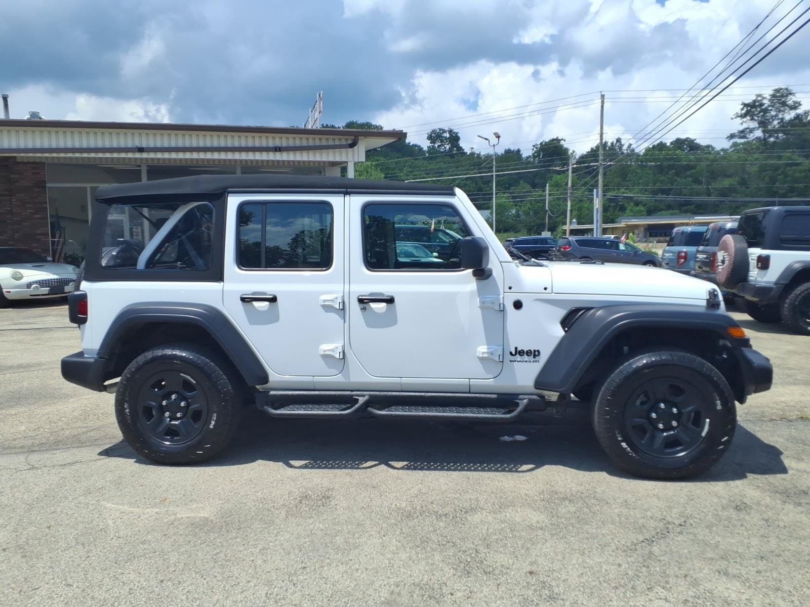 jeep wrangler 4-door 2024 1C4PJXDG1RW335063 image jeep wrangler 4-door 2024 1C4PJXDG1RW335063 image
